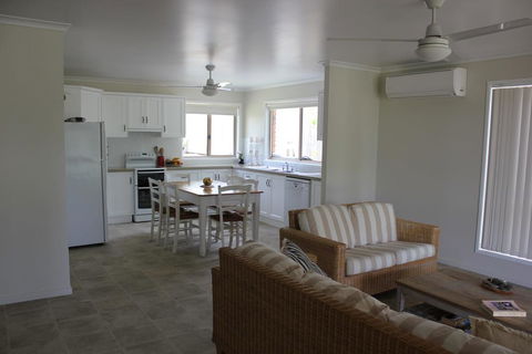 2/51 Carlo Road - Rainbow Beach - Holiday Sunshine Coast 1