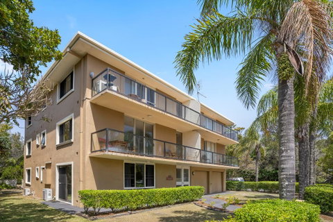 2/56 Lawson Street@Clarkes Beach - Sunshine Coast Tourism 3