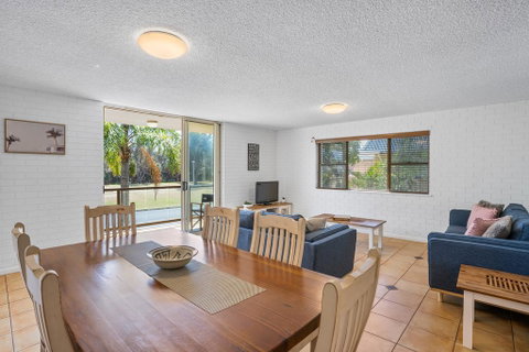 2/56 Lawson Street@Clarkes Beach - Sunshine Coast Tourism 2