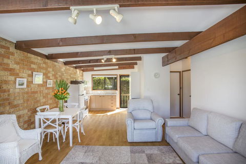 2/81 Clyde St - Villa De Golf At Mollymook - Sunshine Coast Tourism 0