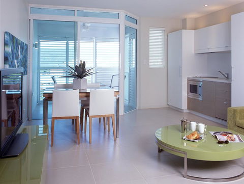 201 Lake Street - Holiday Sunshine Coast 3