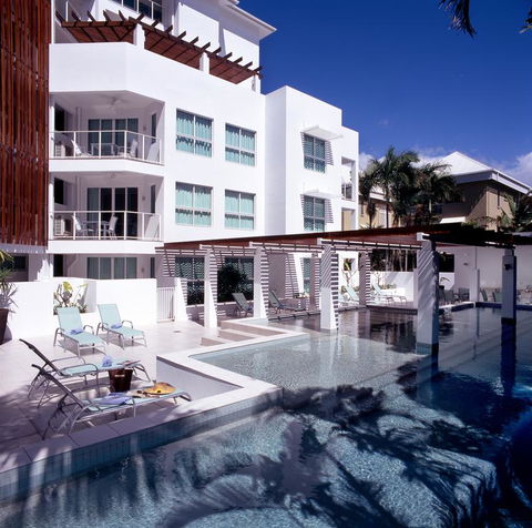 201 Lake Street - Holiday Sunshine Coast 1