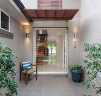 25 Christmas Bush Avenue - aircon pet friendly small boat parking  WIFI - Sunshine Coast Tourism