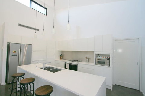 26 Twynam Street - Sunshine Coast Tourism 1