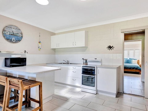 Beach Dayz - Sunshine Coast Tourism 1