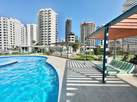 Beach Haven, 28th Floor Ocean Views - Sunshine Coast Tourism 4