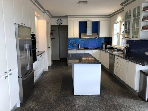 Beach-house-ocean-bayside-beaches - Sunshine Coast Tourism 1