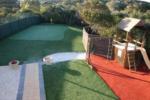 Beach-house-ocean-bayside-beaches - Sunshine Coast Tourism 2