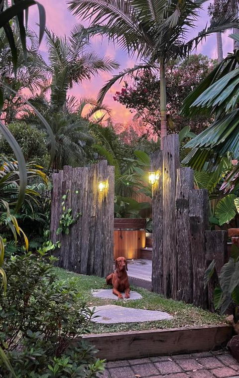 Beach Jungle - Pet-Friendly Hot Tub, Firepit & Pool In Beachside Hideaway - Sunshine Coast Tourism 4