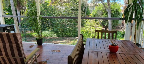 Beach Retreat - Sunshine Coast Tourism 3