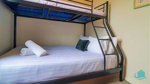 Beachside Cottage At Blacksmiths - Sunshine Coast Tourism 2