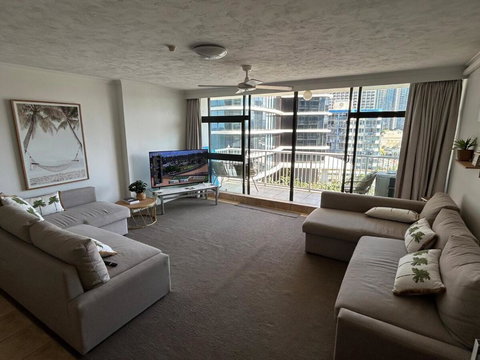 Beach Side - Sunshine Coast Tourism 0