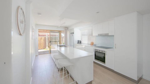 Beach Wood - Sunshine Coast Tourism 3