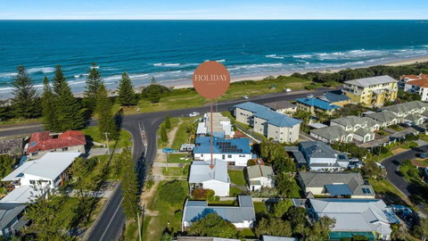Beachdrift - Classic Beach House - Sunshine Coast Tourism 2