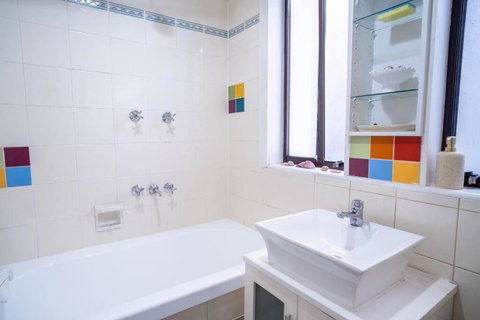 Beachfront Escape Studio - Sunshine Coast Tourism 2