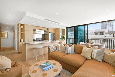 Beachfront Luxury Palm Beach - Sunshine Coast Tourism 2