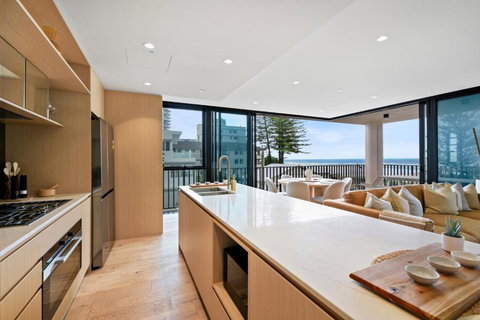 Beachfront Luxury Palm Beach - Sunshine Coast Tourism 1