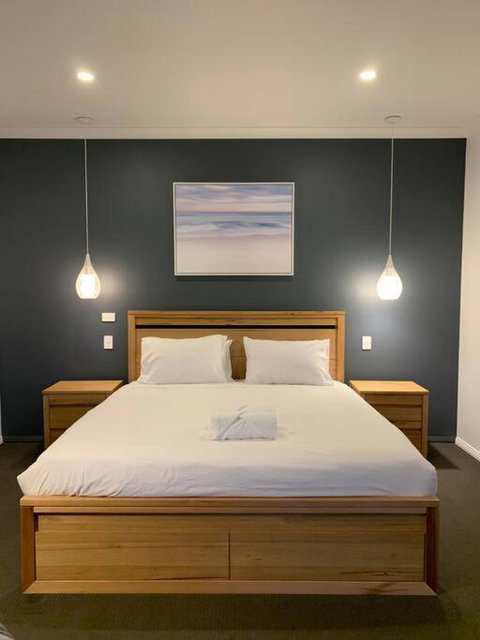 Beachfront Self Contained Studio - Sunshine Coast Tourism 1