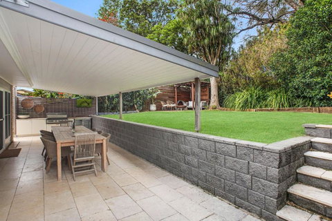 Beachside Bliss - Sunshine Coast Tourism 0