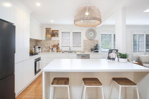 Beachside Bliss - Sunshine Coast Tourism 3