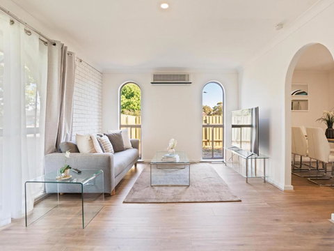 Beachside Escape In Seaford - Sunshine Coast Tourism 0