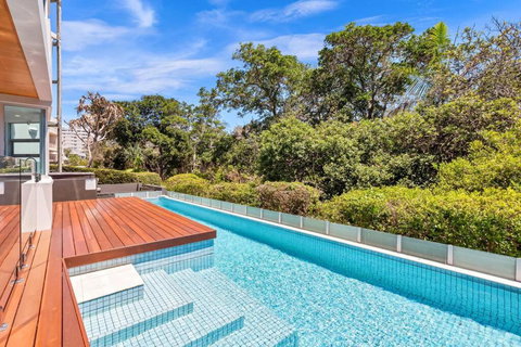 BEACH01- Mooloolaba Beachfront Apartment With Private Pool - Sunshine Coast Tourism 2
