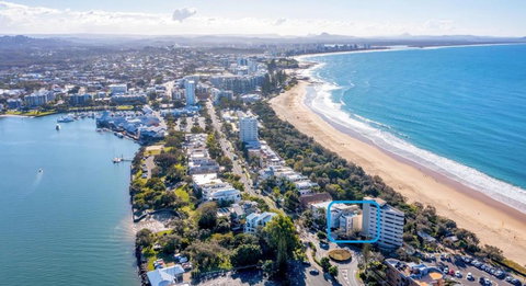 BEACH01- Mooloolaba Beachfront Apartment With Private Pool - Sunshine Coast Tourism 4