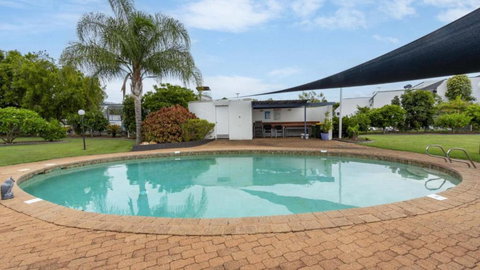 Beautiful Townhouse With Water Views - Sunshine Coast Tourism 3