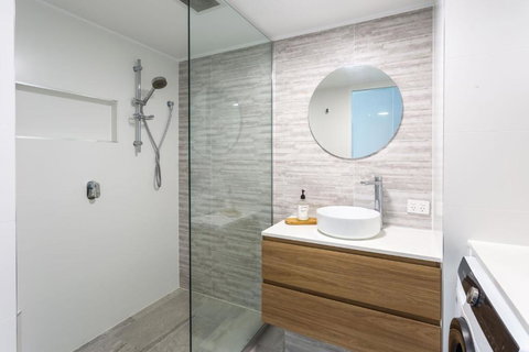 Beautifully Renovated Maroochydore Beach Apartment - Sunshine Coast Tourism 1