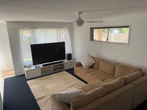 Bedroom In Surfers Chevron Island - Sunshine Coast Tourism 0
