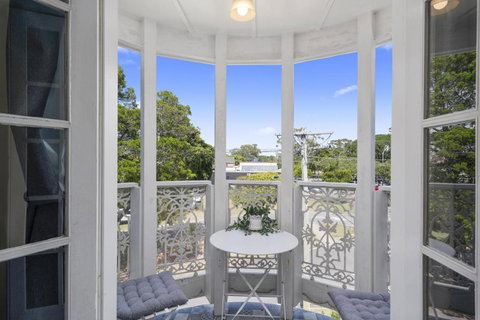 Bella Abode On Bribie - Loft With Pool - Sunshine Coast Tourism 2