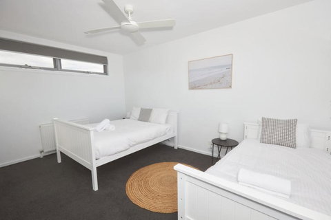 Bella Casa - Torquay - Sunshine Coast Tourism 0