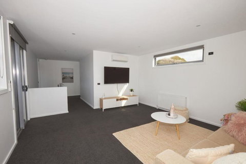 Bella Casa - Torquay - Sunshine Coast Tourism 2