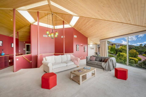 BELLA VISTA Large Family Home Views Forever - Sunshine Coast Tourism 3