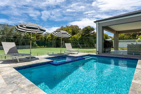 Bellaluca Hamptons - Sunshine Coast Tourism 0