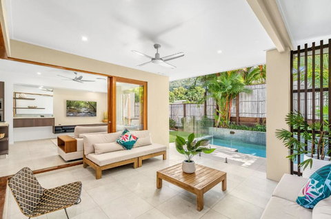 Belle Escapes Havenly Luxury Villa Palm Cove - Sunshine Coast Tourism 0