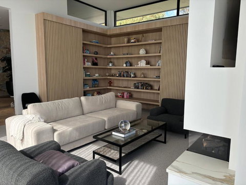 Bellevue Villa With Bay Views - Sunshine Coast Tourism 3