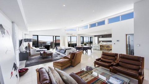 Belvedere Luxury Apartment 2 - Sunshine Coast Tourism 4