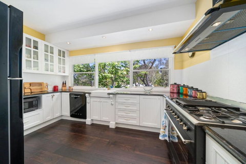 Berdea - Sunshine Coast Tourism 1