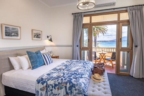 Bermagui Beach Hotel - Sunshine Coast Tourism 0