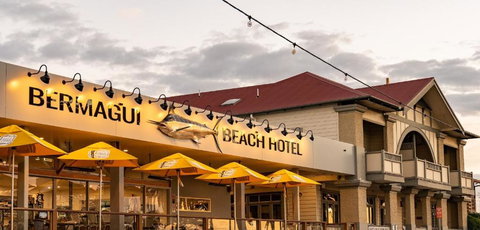 Bermagui Beach Hotel - Sunshine Coast Tourism 1