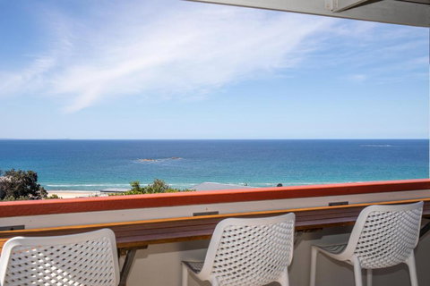 BEST OCEAN VIEWS ON STRADDIE + SUNSET DECK - Sunshine Coast Tourism 0