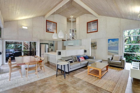 Billa Villa - Sunshine Coast Tourism 2