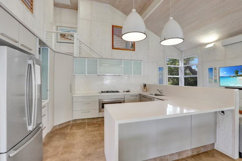 Billa Villa - Sunshine Coast Tourism 4