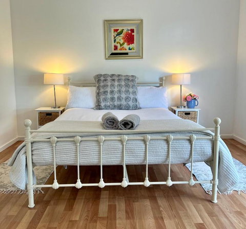 Birchwood Cottage - Sunshine Coast Tourism 0