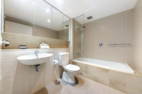 Belle Escapes - Seacrets At Glenelg - Sunshine Coast Tourism 4