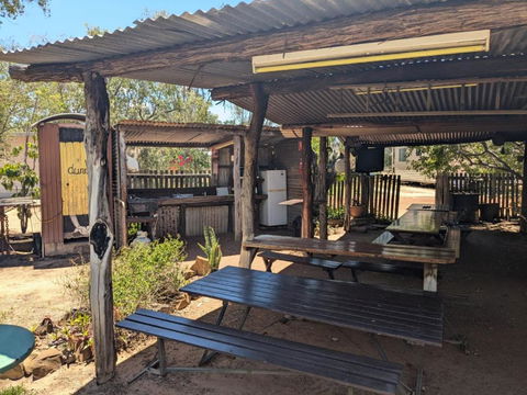 Blackall Caravan Park - Sunshine Coast Tourism 1