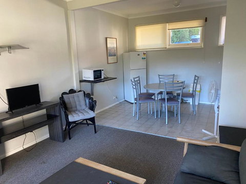 Blackheath Holiday Cabins - Sunshine Coast Tourism 3