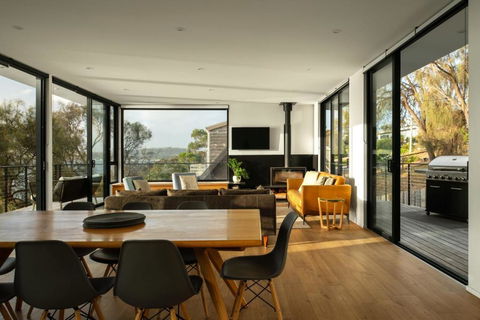 Blessington Beachside Retreat -38km To CBD - Sunshine Coast Tourism 1