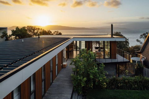 Blessington Beachside Retreat -38km To CBD - Sunshine Coast Tourism 0